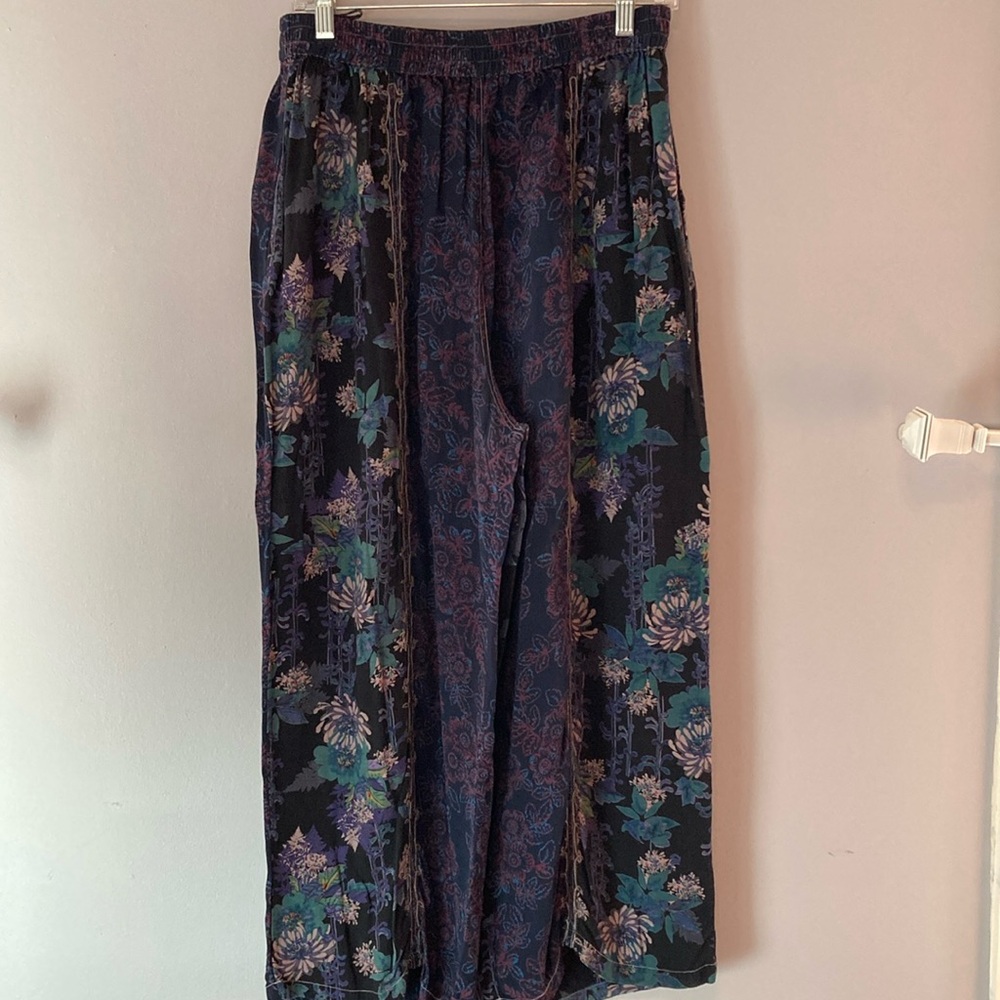Tienda Ho free size artsy soft pants